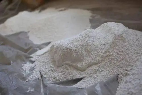 KS-T0088 Metaliczny środek oczyszczający rudę Siwy proszek o niskim zapachu